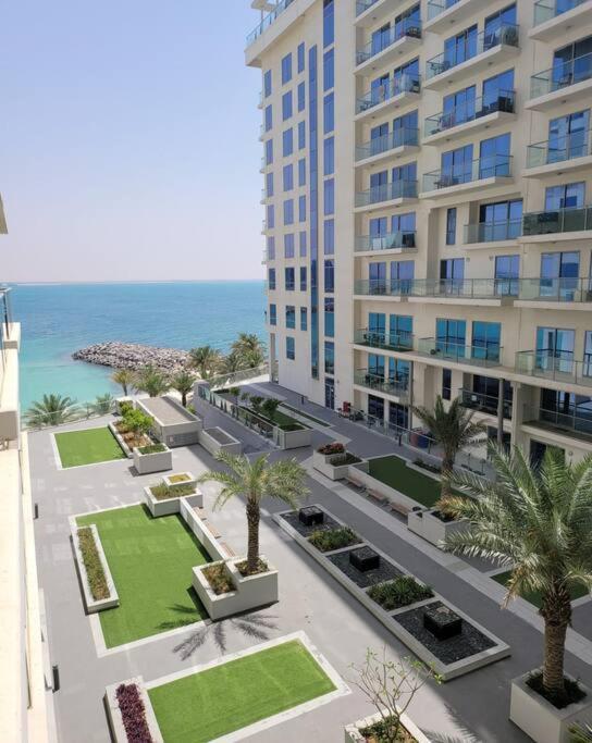 Ocean Whisper Ultra Luxe 1 Bedroom Apartment With A Private Beach - Al Marjan Island Ras al-Khaimah Exteriör bild